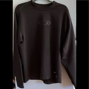 Salomon thermal crewneck black waffle pattern. Perfect for layering. Men's XL